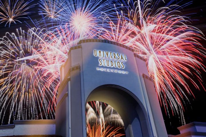 EXTRA. Fuegos artificiales en Universal Studios Hollywood. Foto - Universal Studios Hollywood