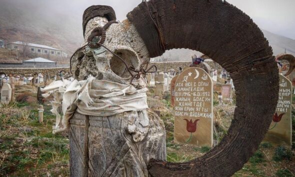NOKHUR, EL CEMENTERIO DONDE LA MUERTE LLEVA CUERNOS. Foto - @tintin_jamie (Instagram)