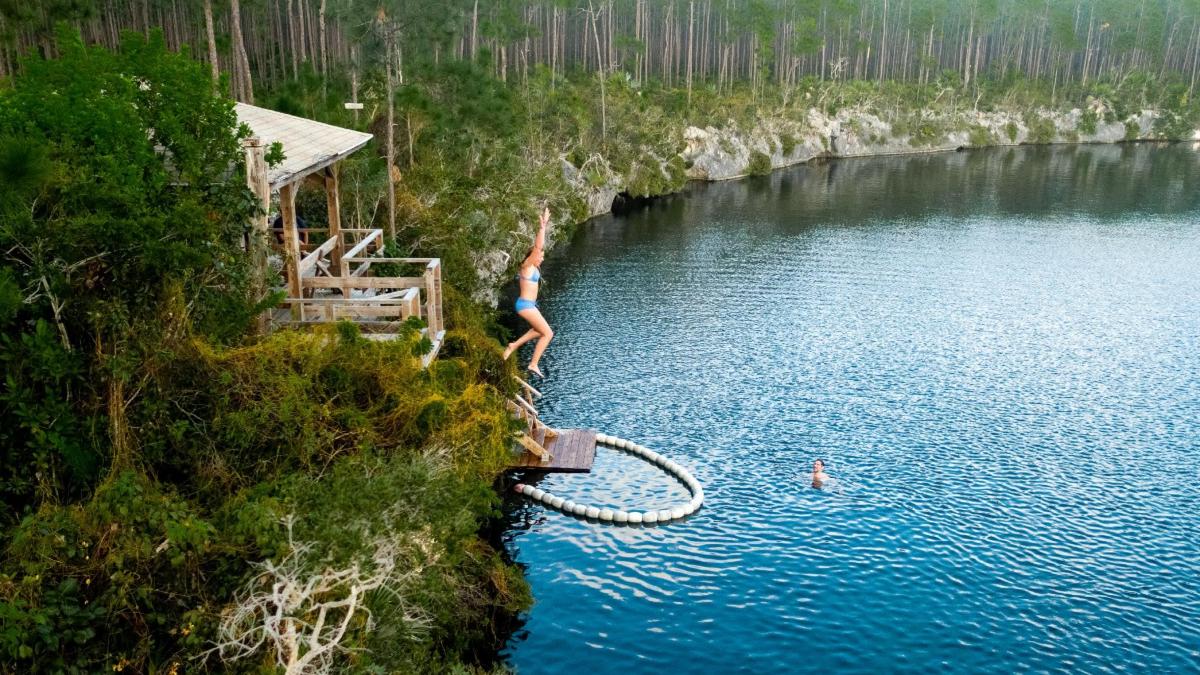 PARQUE NACIONAL BLUE HOLES EN AS BAHAMAS. Foto - Tourism Today Bahamas (Facebook)