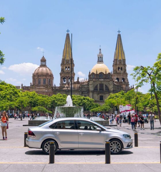Renta un auto por primera vez. Roman López. Unsplash