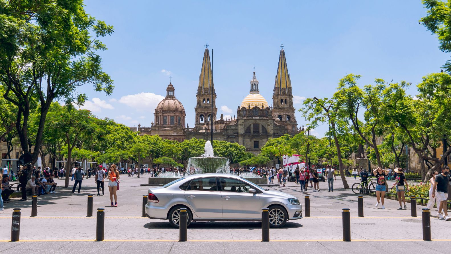 Renta un auto por primera vez. Roman López. Unsplash