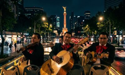 TURIBUS CANTANDO MARIACHI. Foto - Turibus