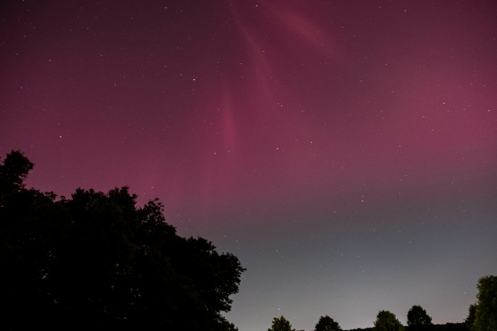 1. Aurora boreal en Estados Unidos. Foto - Colin + Meg (Unsplash)