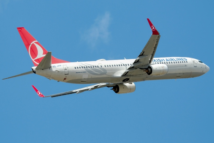 1. Avión de Turkish Airlines. Foto - Alkan Sevcan (Unsplash)