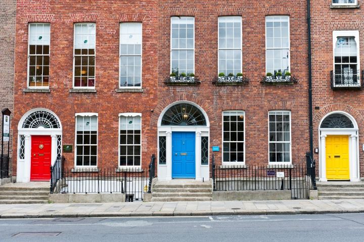 1. Puertas de colores en Dublín. Foto - @hotel7dublin (Instagram)