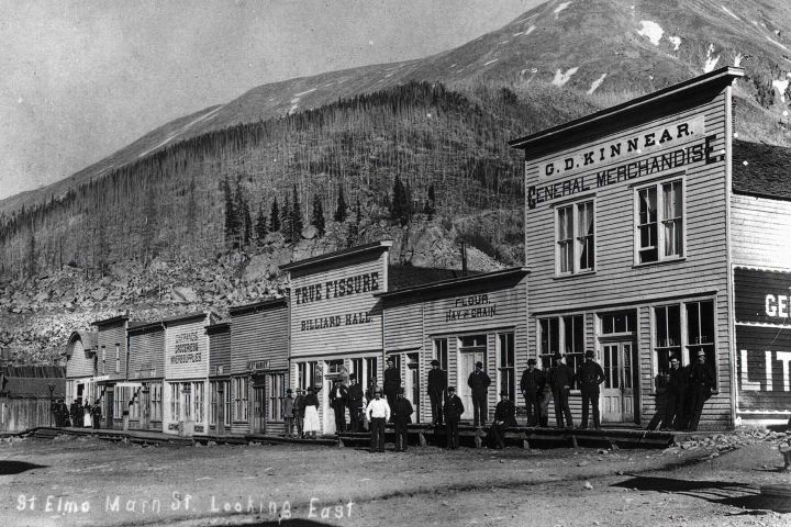2. Antigua fotografía de St. Elmo (alrededor de 1880 y 1890). Foto - Colorado Rust and Revival (Facebook)