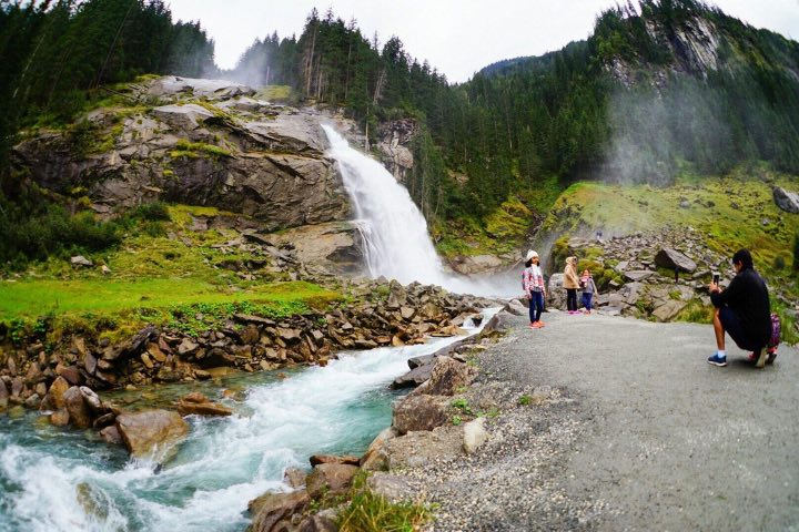 2. Viajeros en la cascada Krimml. Foto - Tripadvisor