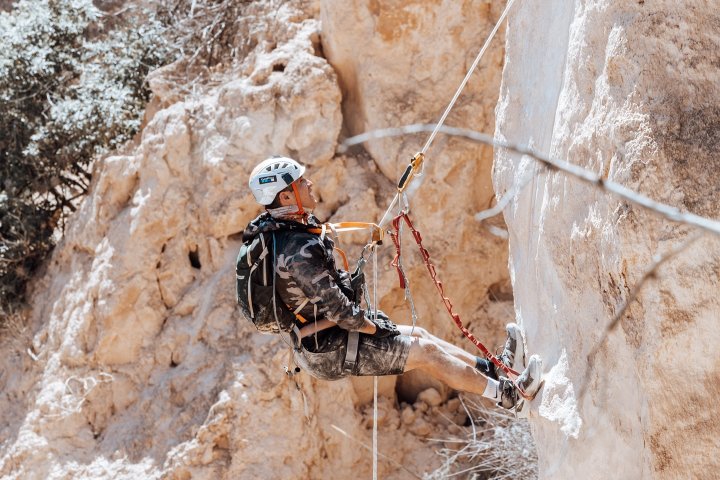 3. Descenso hacia el Pozo del Gavilán. Foto - @lobosteam.mx (Instagram)
