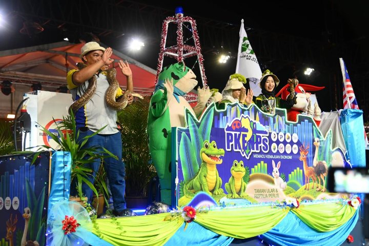 3. Desfile durante el Citrawarna. Foto - Pejabat SUK Perlis (Facebook)