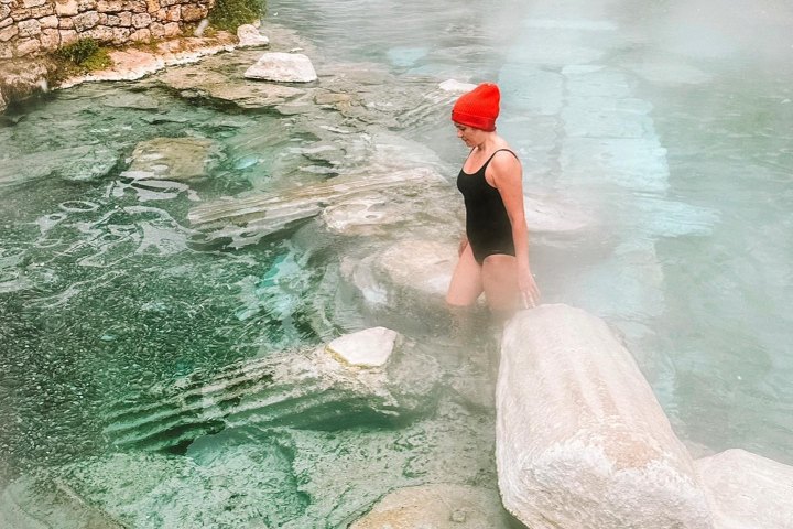3. Viajera en la Piscina de Cleopatra. Foto - @bencebiblog (Instagram)