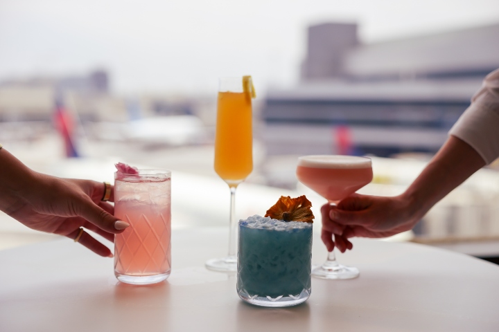 4. Cócteles en el Delta One Lounge. Foto - Archivo Delta