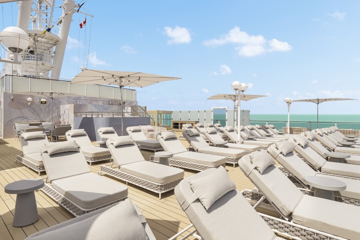 4. Nuevas sillas en el Vibe Beach Club. Foto - Norwegian Cruise Line