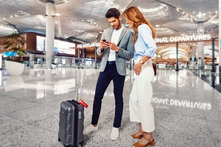 5. Viajeros en el Aeropuerto de Estambul. Foto - Turkish Airlines (Facebook)