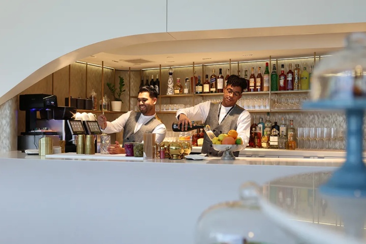 6. Bar en el Delta One Lounge de LAX. Foto - Archivo Delta