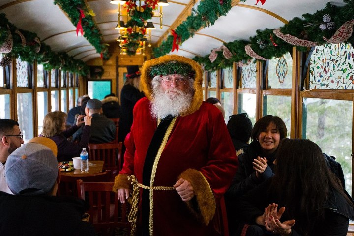 6. Santa Claus a bordo del Georgetown Loop Railroad. Foto - @georgetownlooprr (Instagram)