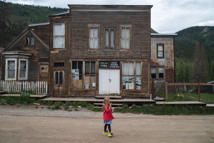 6. Viajera en St. Elmo, Colorado. Foto - Boyd Shearer (Flickr)