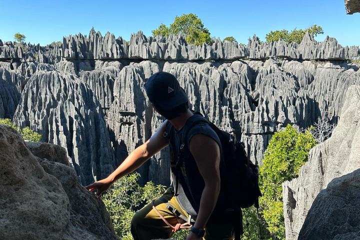 7. Viajero escalando en Tsingy de Bemaraha. Foto - @strong_dongyoung (Instagram)