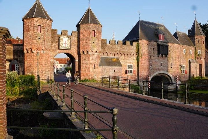 EXTRA. Koppelpoort. Foto - Ahmed Elfakharany (Unsplash)
