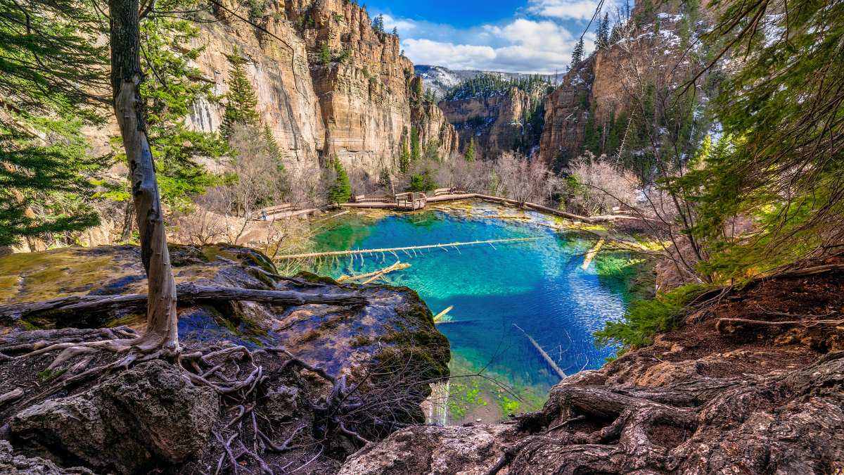 HANGING LAKE, EL LAGO COLGANTE DE COLORADO. Foto - Bryce Bradford (Flickr)