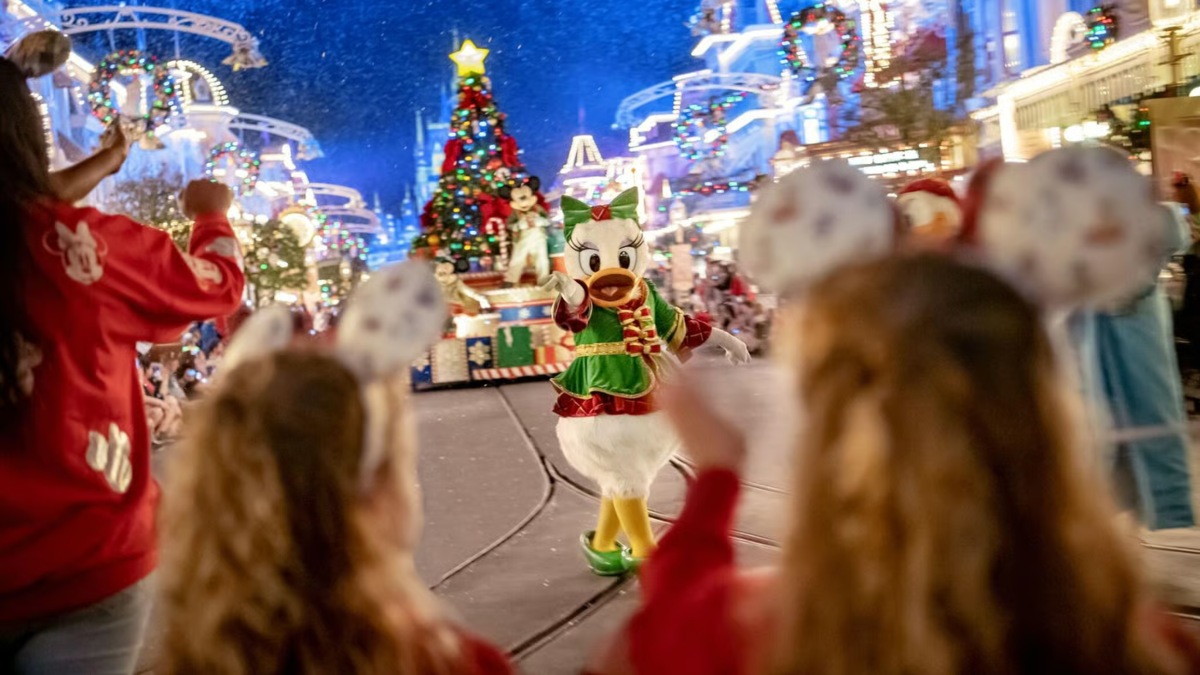 INICIAN LOS PREPARATIVOS PARA LA NAVIDAD EN DISNEYLAND. Foto - Disney Parks Blog