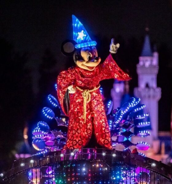 NOCHES MÁGICAS EN DISNEYLAND. Foto - @drewthedisneydude (Instagram)