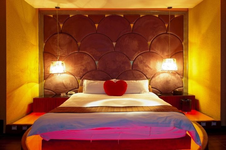 1. Love Hotel. Foto - Tarzan9280