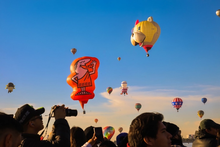 2. Elevación de globos. Foto - Archivo FIG