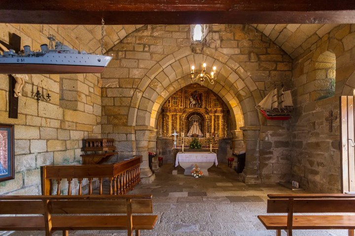 3. Interior de la Ermita de Nuestra Señora de la Lanzada. Foto - Turismo de Sanxenxo