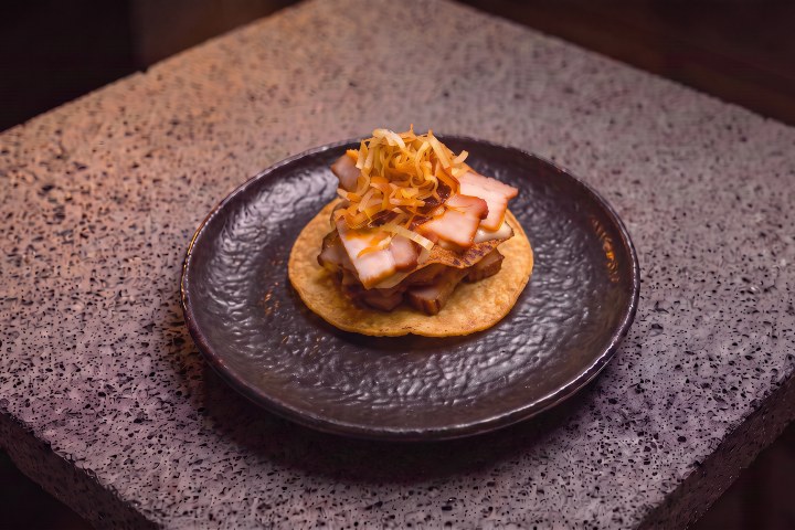 3. Volcán con pork belly y queso de Mike Dávila. Foto - Archivo Marriott Bonvoy