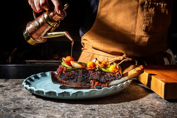 4. Beef long rib servido en Albi. Foto - @albiwashdc (Instagram)