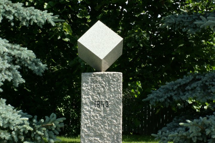 4. Sugar Cube Monument. Foto - Turistika
