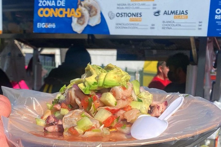 4. Tostada en carreta de mariscos. Foto - @el_guero_ens (Instagram)