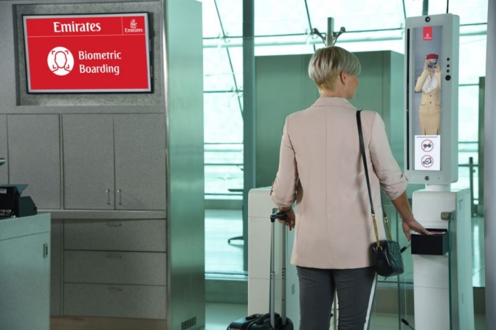 5. Biometría de embarque con Emirates. Foto - Biometric Update