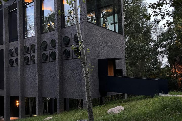 5. Entrada a Eye Stone Spring. Foto - @vectorarchitects (Instagram)