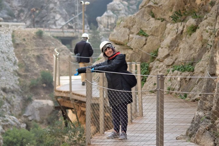 5. Visitante en el Caminito del Rey. Foto - Carlos Cantero (Unsplash)
