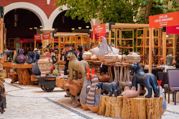 6. Zona de ventas en la Feria Xcaret de Arte Popular Mexicano. Foto - XCARET (Facebook)