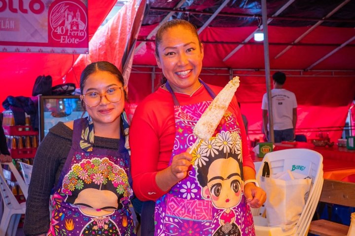 7. Vendedoras en la Feria del Elote. Foto - Feria Del Elote (Cocotitlán Estado de México) (Facebook)