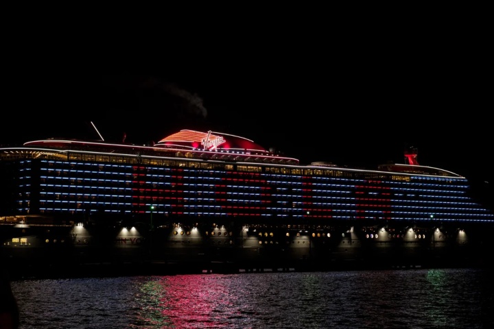 EXTRA. Valiant Lady de Virgin Voyages. Foto - u_TooMuchMusic (Reddit)