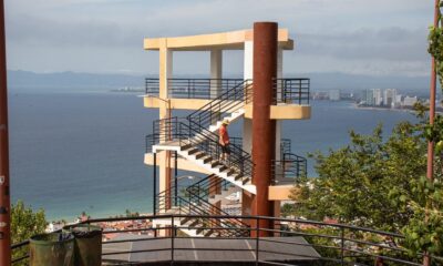 PUERTO VALLARTA CAMINANDO. Foto - fsoucy76 (peakery)