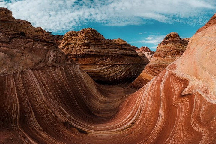 1. The Wave. Foto - Mark Nemenzo (Unsplash)