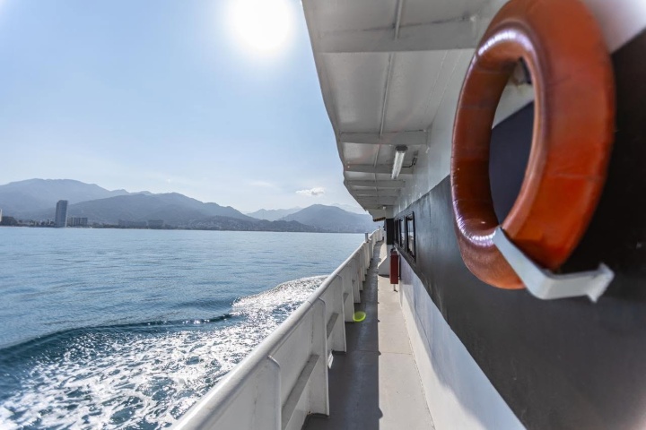 1. Vistas del Ferry Vallarta. Foto - Silver King