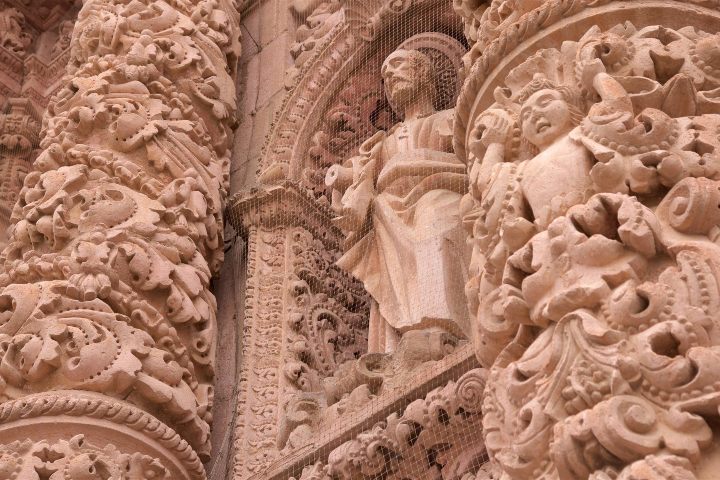 12. Tallados en la fachada de la Catedral Basílica de Zacatecas. Foto - Zacatecas Travel (Expedia)