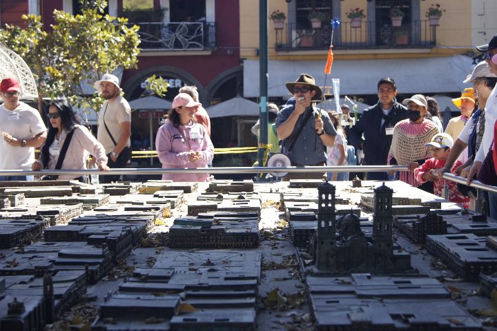 2. Recorrido guiado en el Centro Histórico de Puebla. Foto - Gus Espinosa