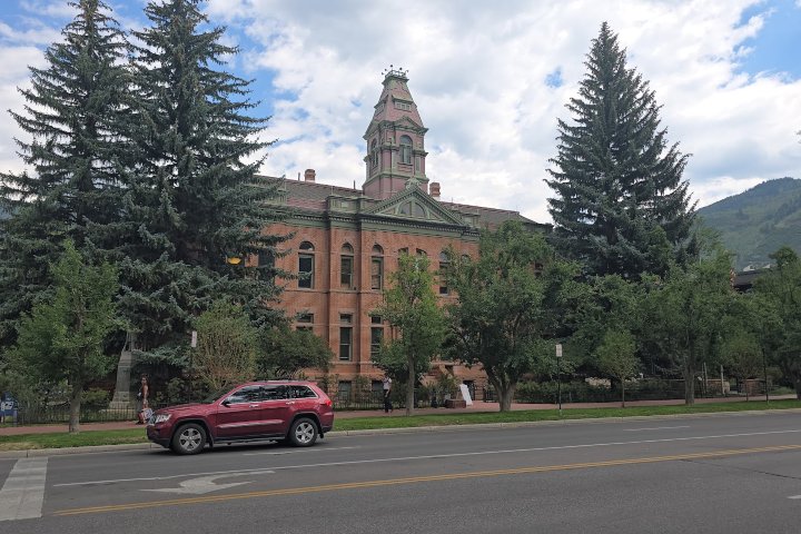 22. Pitkin County Courthouse. Foto - Julio García