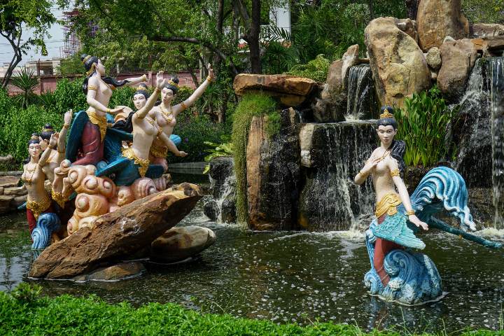 3. El Jardín de Manohra. Foto - Muang Boran