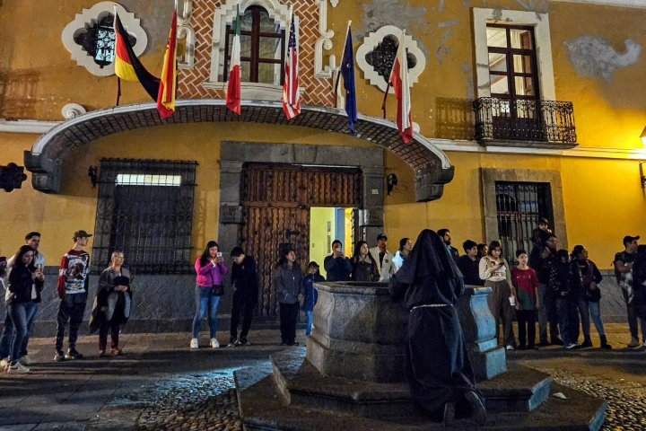 3. El monje del Patio de los Azulejos. Foto - @puebla_legendaria (Instagram)