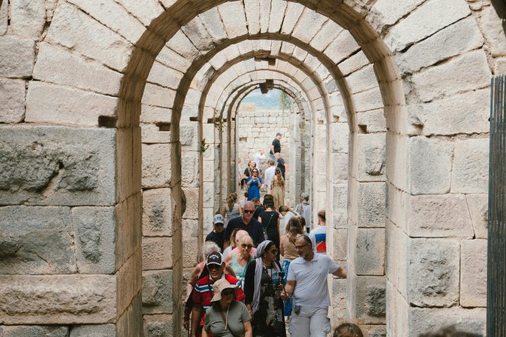 5. Pérgamo. Foto - Alex Ghiurau (Unsplash)