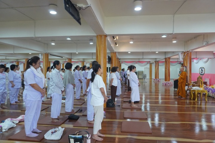 6. Retiros en el Templo del Acantilado de Cristal. Foto - วัดพระธาตุผาซ่อนแก้ว (Facebook)