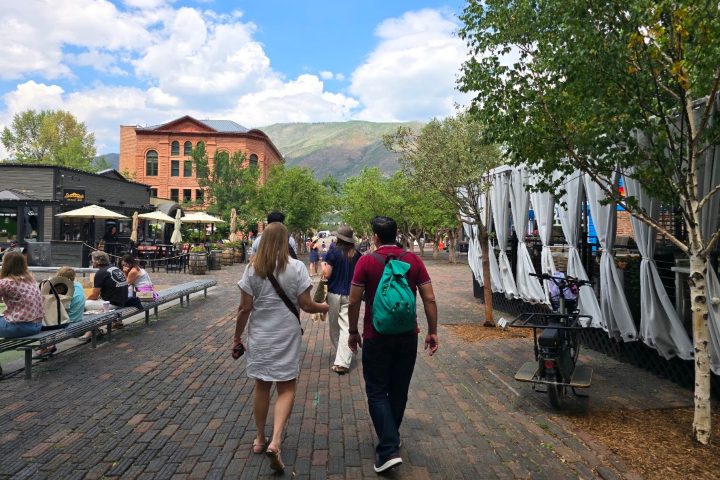 8. Calle en el centro de Aspen. Foto - Julio García