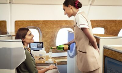 EMIRATES RENUEVA MENÚ DE VINOS. Foto - @emirates (X)
